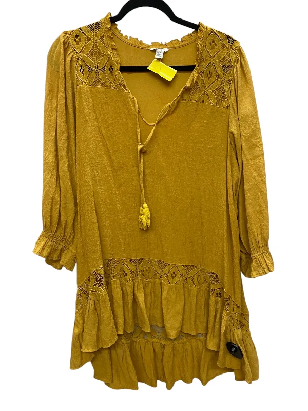 Button-up Shirts Tunic Long Sleeve By Cato In Yellow, Size: 1x