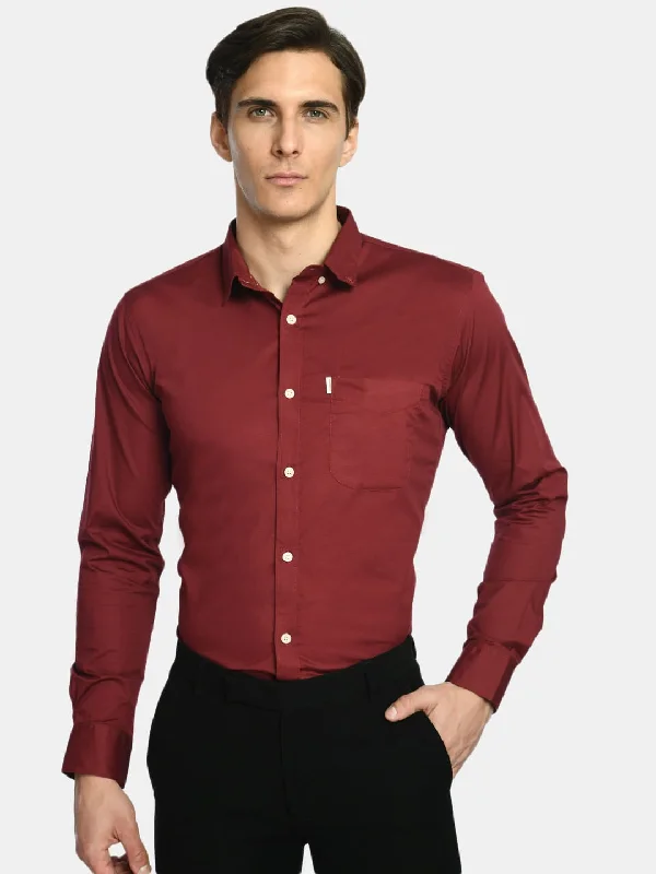 Preppy Style Men's Maroon Solid Regular Fit Casual Shirt